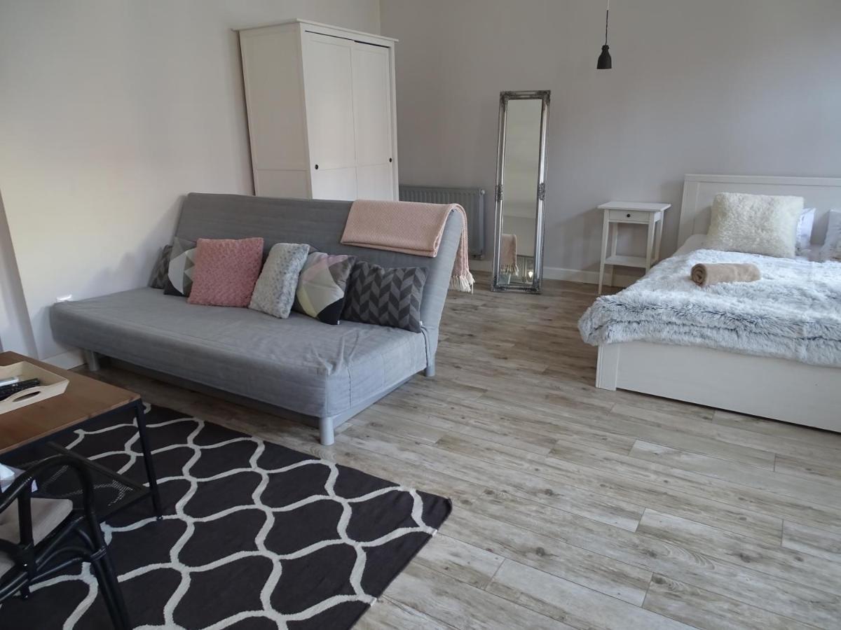 Ovaros Apartman Veszprém Εξωτερικό φωτογραφία