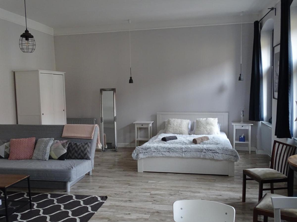 Ovaros Apartman Veszprém Εξωτερικό φωτογραφία