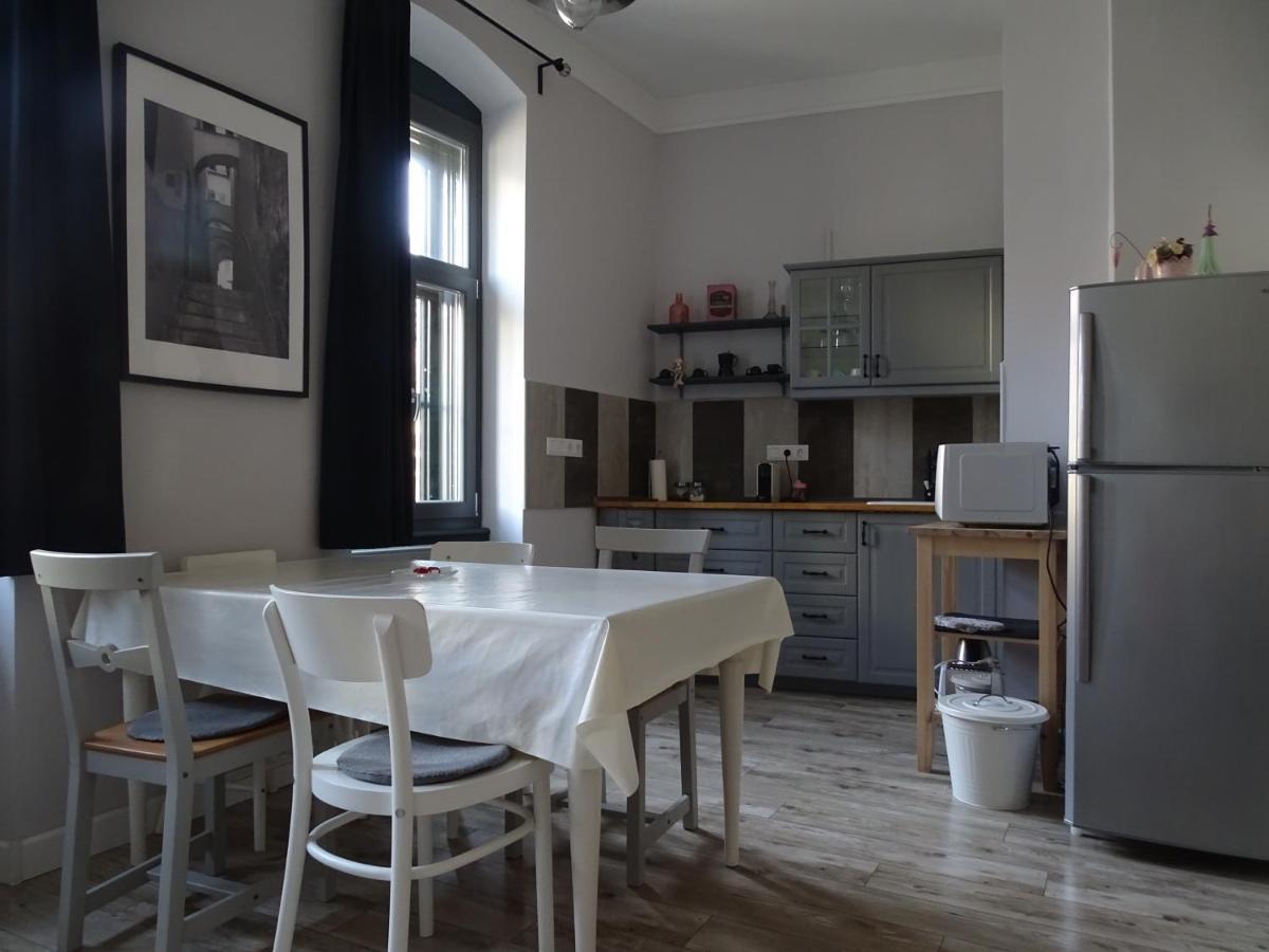 Ovaros Apartman Veszprém Εξωτερικό φωτογραφία