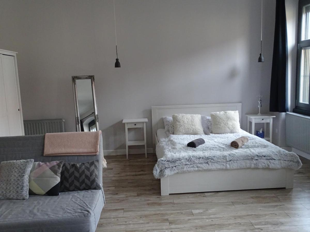 Ovaros Apartman Veszprém Εξωτερικό φωτογραφία