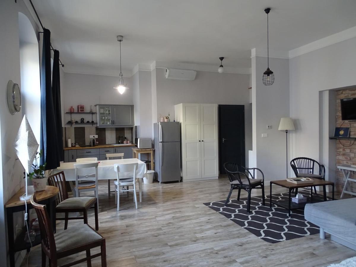 Ovaros Apartman Veszprém Εξωτερικό φωτογραφία