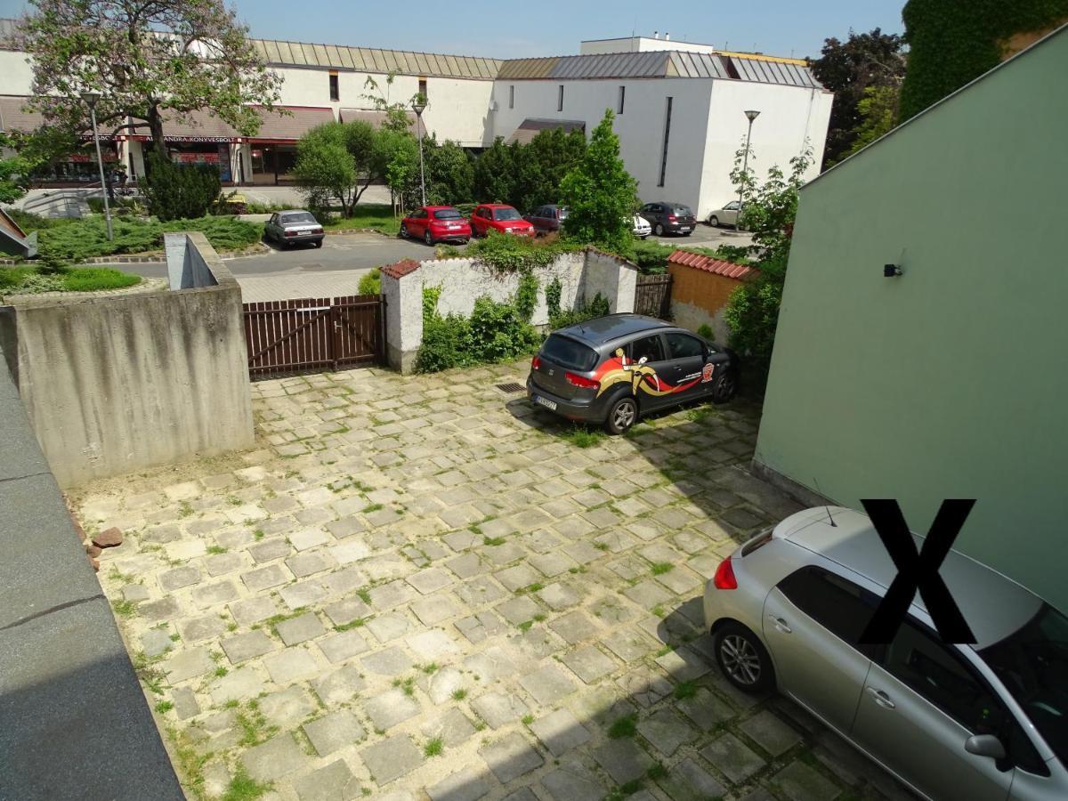 Ovaros Apartman Veszprém Εξωτερικό φωτογραφία