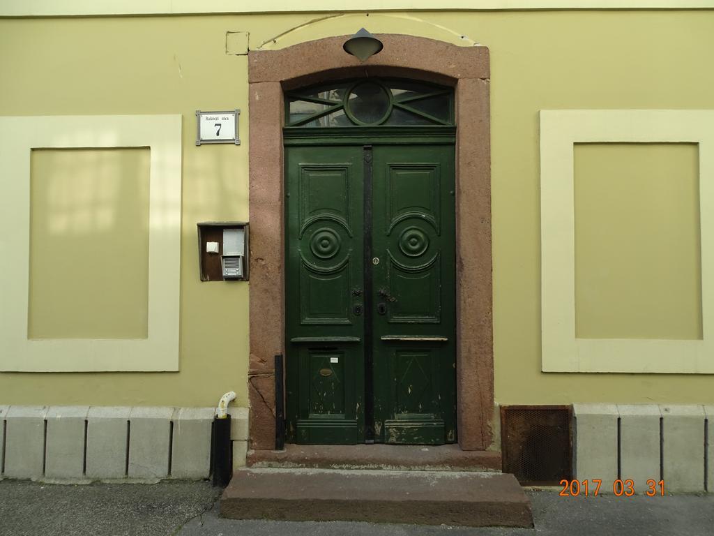 Ovaros Apartman Veszprém Εξωτερικό φωτογραφία
